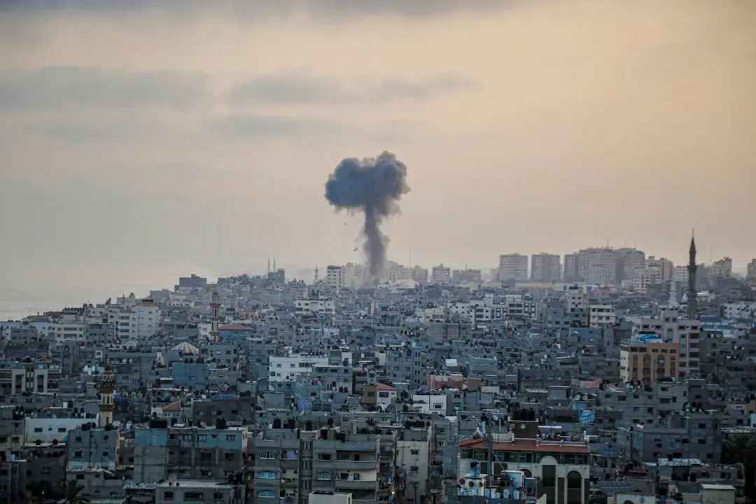 Israeli Jets Penetrated Iranian Airspace Amid Diplomatic Talks