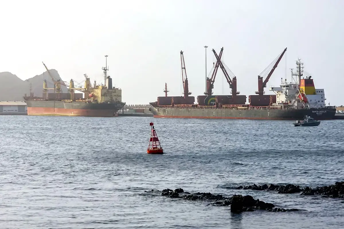 Oil Prices Drop Amid US-Iran De-escalation
