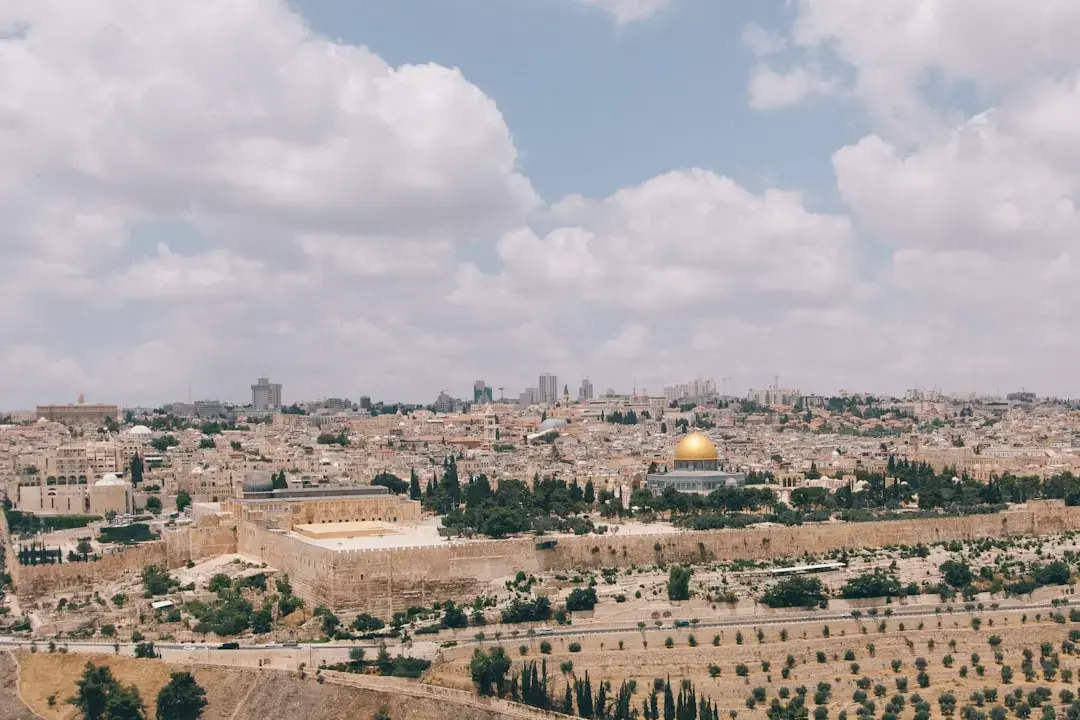 The Cost of Recognition: Land Theft and Arab-Israeli Relations