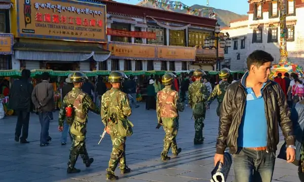 Tibet Aid System Sidelines Local Cadres