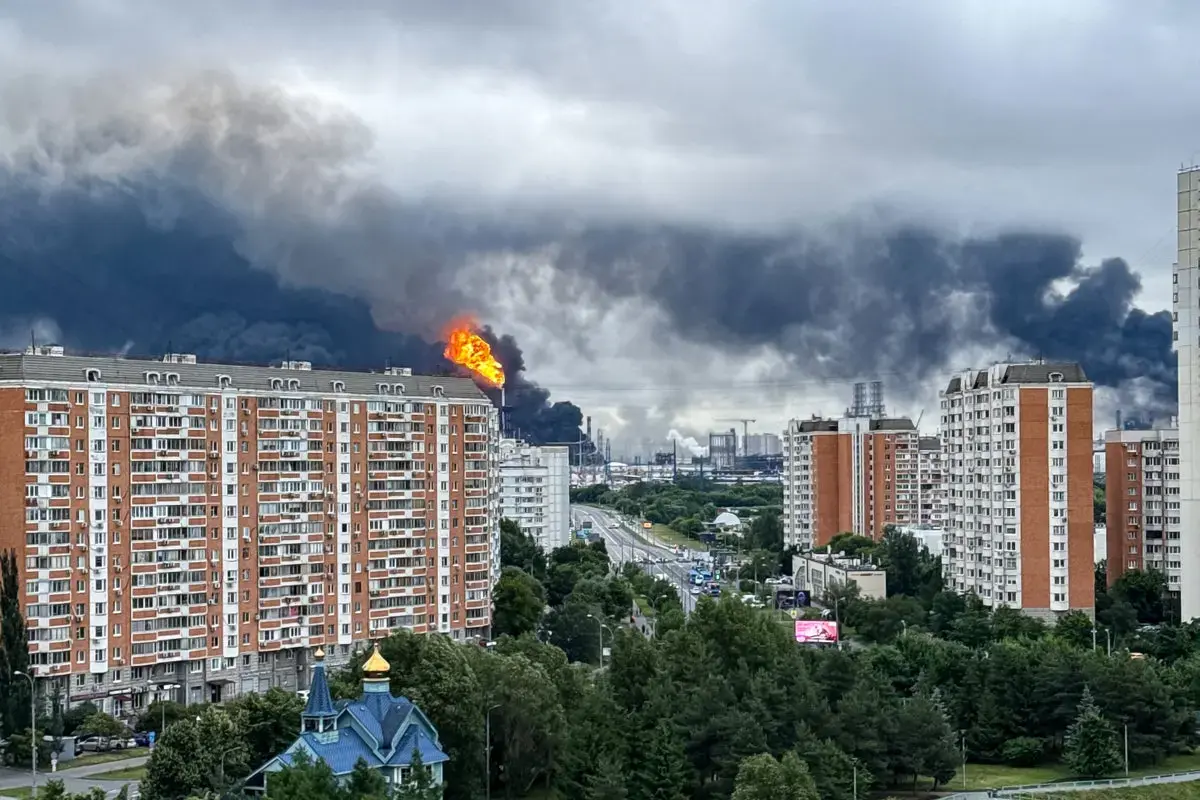 Ukraine-Russia War: Three Killed in Russian Strikes as Putin Warns of Retaliation